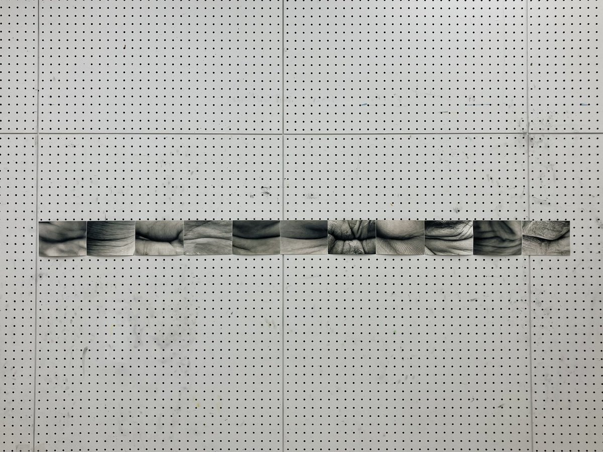 皺を集めて一本の線を描きました