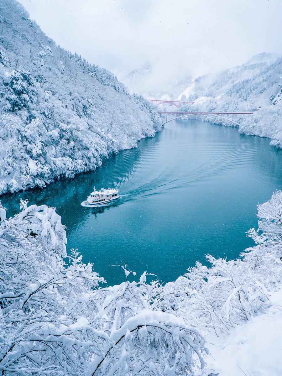 富山の冬が幻想的