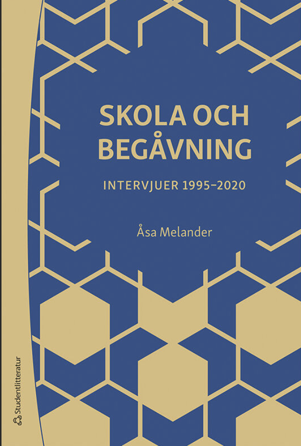 melanderasa's tweet photo. Min bok Skola och begåvning, som fick betyget 5, "briljant", av BTJ, har utgått från förlaget. Om du vill ha ett exemplar mot portokostnad, så hör av dig!
Boken bygger på intervjuer med studenter med höga betyg samt utbildningsministrar och diskuterar begåvning i svensk skola. https://t.co/2pDl6RAotQ