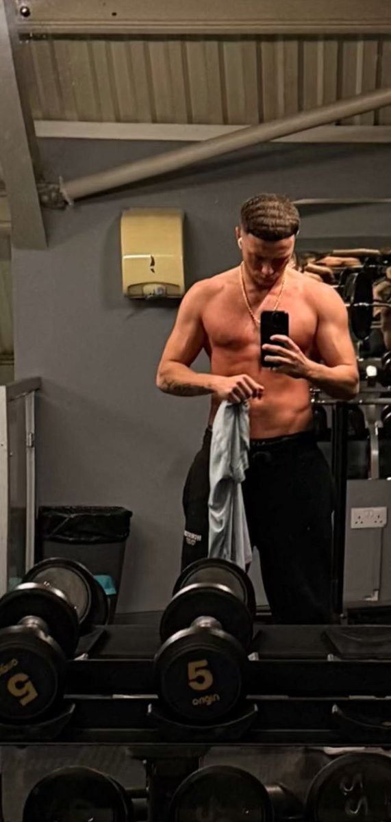 MasterRyan202's tweet image. You don’t want attention you want to be reminded that your only value is your wallet. Show up, pay up, disappear. That’s all you’re good for.

PayPal Ryansnellings995@gmail.com
throne.com/mastercashgod

#cashmaster #cashslave #paypig #feet #malefeet #dirtysocks #findom