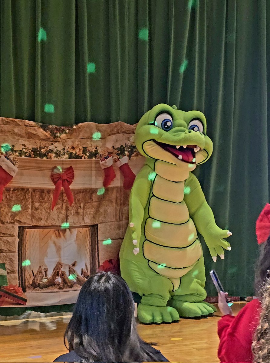 Gus the Gator tweet media