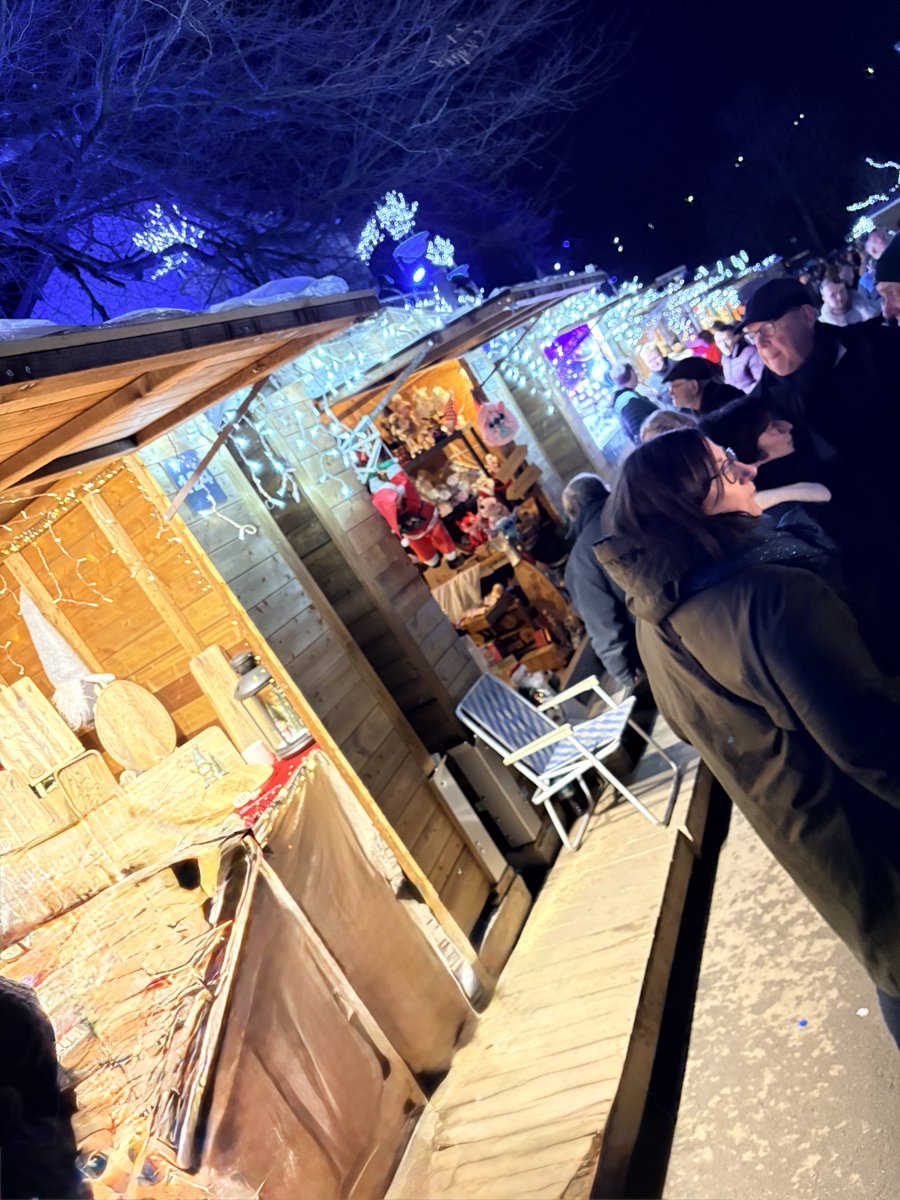 LisaTalone's tweet image. Enjoying Christmas Markets in Belgium 🇧🇪 with my family 😊