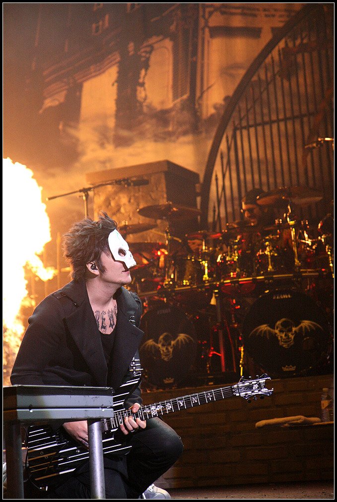 「 ✦ daily synyster gates ✦ 」 tweet media