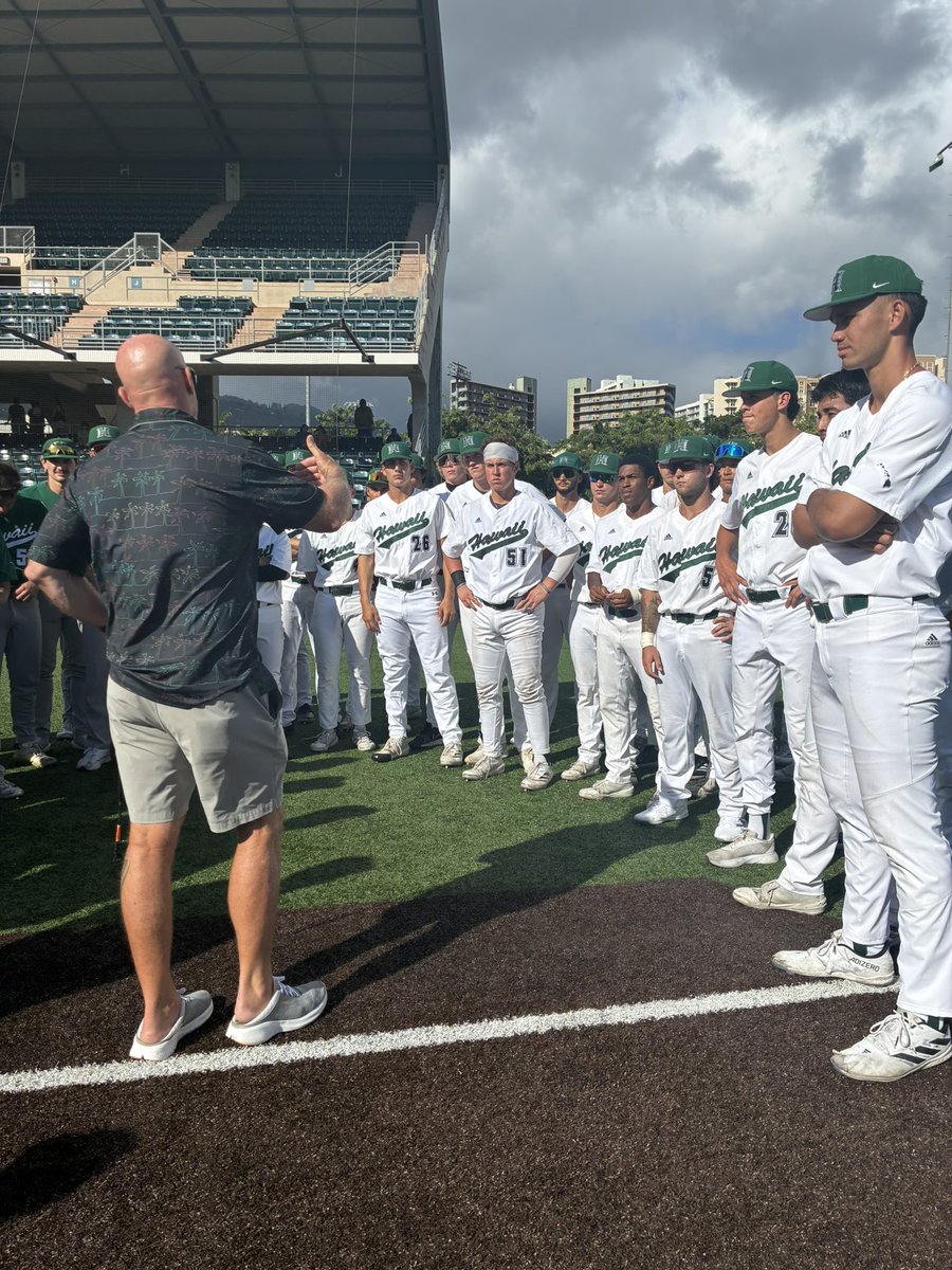 CoachTwohig's tweet image. How you do ANYTHING is how you do EVERYTHING ! @HawaiiBaseball #PlayerDevelopment #ProcessOverResults #Standard #BowWarriors