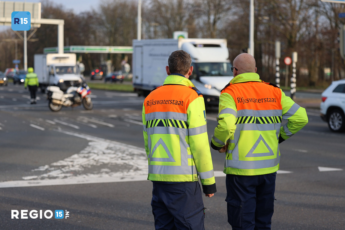 regio15's tweet image. Gezellig kerstinkopen doen bij de #Mall in #Leidschendam? Er zijn er zo te zien meer op dat idee gekomen!