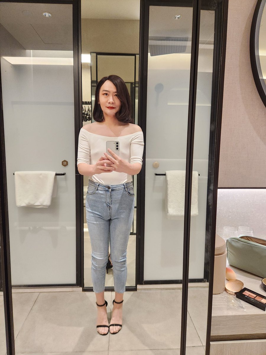 现在就很喜欢日常一点的打扮