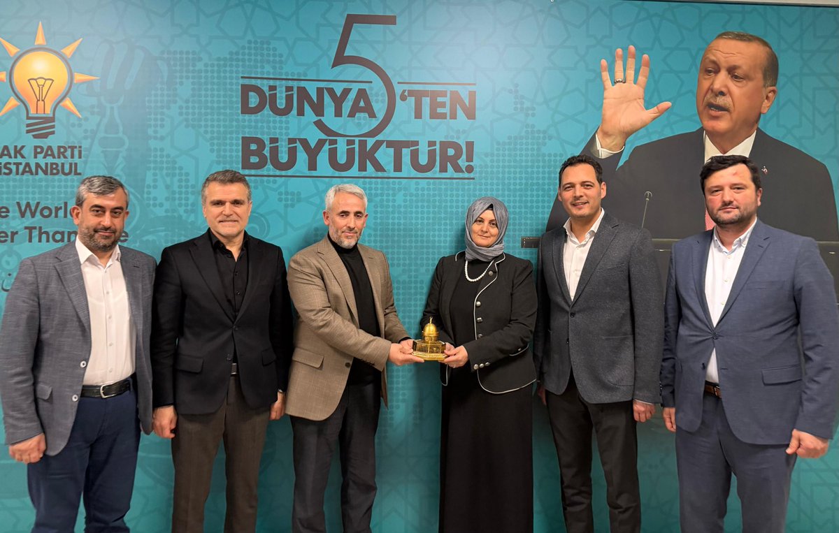 AK Parti İstanbul İl Başkanlığımızda, Uluslararası İhya İnsani Yardım Derneği heyetini misafir ettik. İl Başkan Yardımcılarımız Sayın Yusuf Aslan, Dr. Fatih Tuna ve Helin Görgün’ün katılımlarıyla toplantımızı gerçekleştirdik.