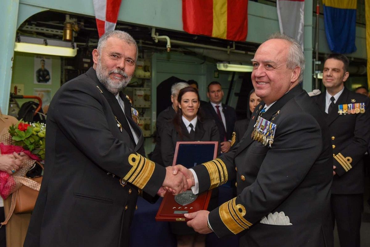 Κάποιοι εδώ μέσα ακόμα συνεχίζουν να ρίχνουν λάσπη σε στελέχη του ΠΝ. Άλλοι που έγραφαν εναντίον των FDI ξαφνικά ανακάλυψαν την αξία τους και άλλοι γράφουν από πολλαπλούς λογαριασμούς....

Η αλήθεια επιτέλους ειπώθηκε επισήμως.