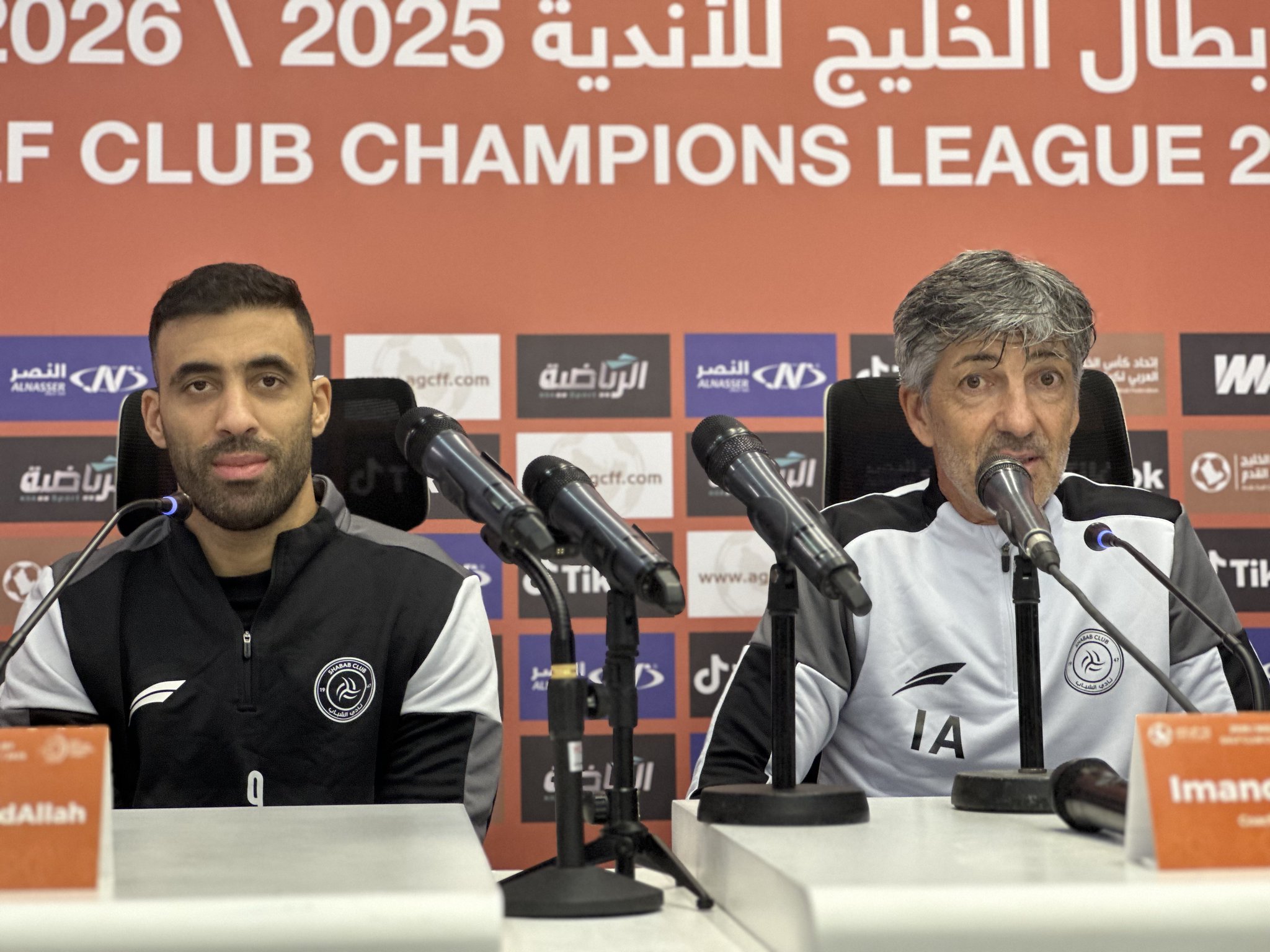 إيمانويل ألغواسيل مدرب فريق الشباب في المؤتمر الصحافي: - صحيح لم يكن في وقت كافي للتحضير للمباراة مع غياب اللاعبين الدوليين، لكن اللاعبين قدّموا أداء جيد مع منتخباتهم، وبقية اللاعبين أدوا اداء جيد بالتدريبات واكتمل العدد وجاهزين لمباراة الغد، وهدفنا تحقيق الفوز #الشباب_الريان 