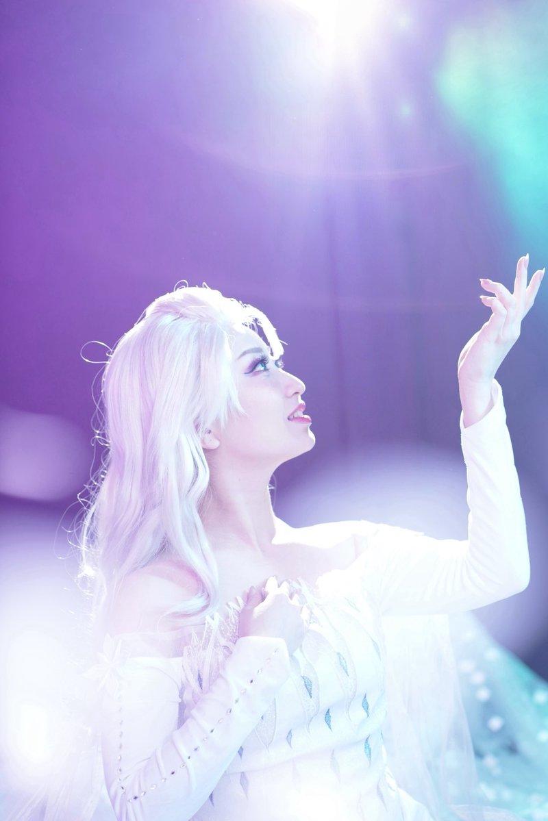 ねこ　オーダーページ　精霊エルサ 冬至だね エルサおめでとう❄️❄️❄️ 本当にお気に入りの精霊エルサ