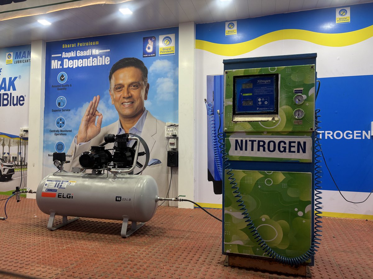 sandsipun's tweet photo. @BPCLimited such a. Careless behaviour from this petrol bunk - near Vijianagram to Srikakulam road (near Jharkhand dhaba) - no air pressure check no one care to come - sad to see @rahuldravid_ind as BA https://t.co/QbGg3KGZ2J