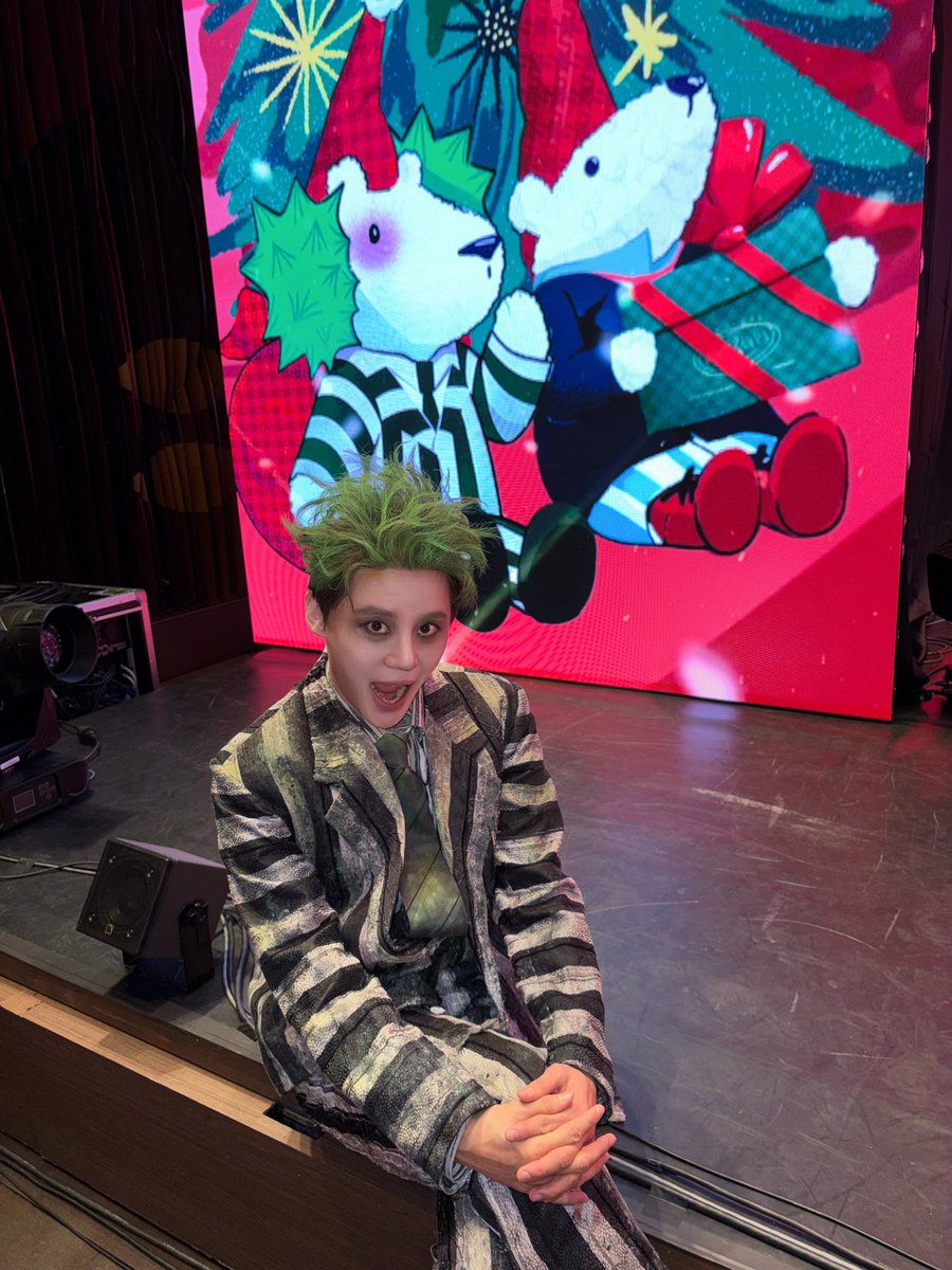 Junsu_PALMTREE's tweet image. 헤이헤이! 실례 좀 할게!👻