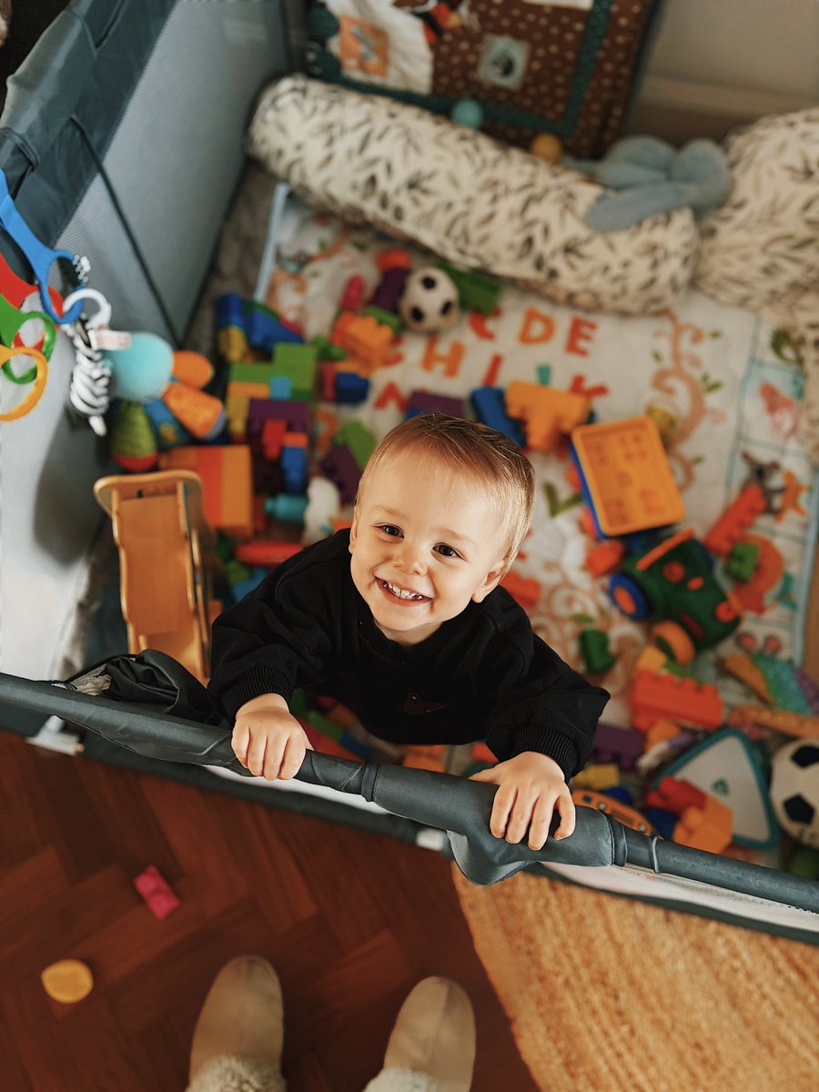 katie 🌻🌙 (@lacoconoire) on Twitter photo 