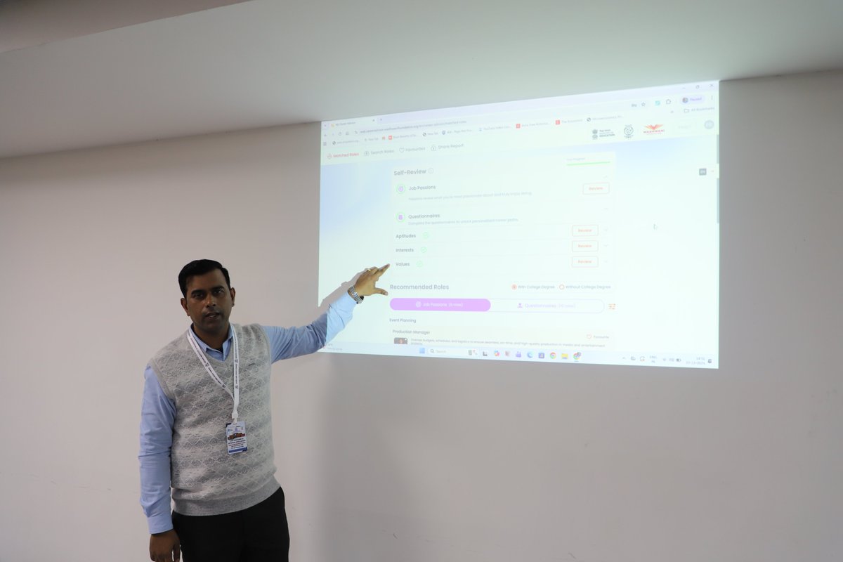 psscive_bhopal's tweet photo. Day 4 | AI Boot Camp
Students explored advanced AI applications including Reinforcement Learning, ANN, NLP, Predictive AI in Healthcare, and the My Career Advisor App at the 5-Day Residential AI Boot Camp jointly organized by PSS Central Institute of Vocational Education https://t.co/XBx7EOjpep