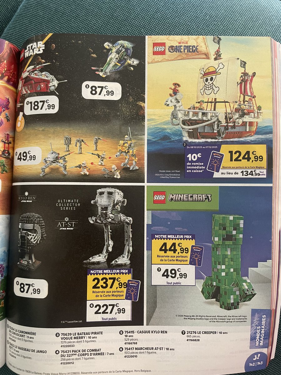 Ça va <a href="/JoueClubFR/">JouéClub France</a> ?
Comment justifiez-vous un tel écart de prix en #Guadeloupe ? 
Catalogue hexagone Vs Guadeloupe.
#LePereNoelEstUneOrdure