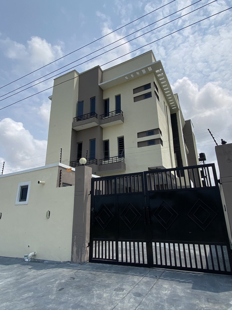 DotunLagosRealestate tweet media