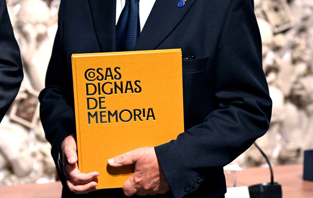 𝐶𝑜𝑠𝑎𝑠 𝐷𝑖𝑔𝑛𝑎𝑠 𝑑𝑒 𝑀𝑒𝑚𝑜𝑟𝑖𝑎 no es solo un libro.

Es un recorrido riguroso por nuestra historia que nos permite abandonar, de una vez por todas, los complejos y las dudas sobre quiénes somos, desde la excelencia académica.

Gracias a los más de 20 investigadores y