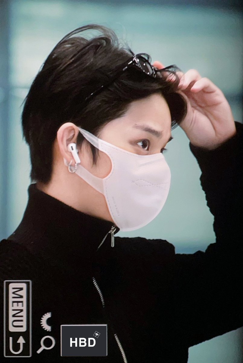 251222 입국 
🖤
#배진영 #BAEJINYOUNG #ベジニョン