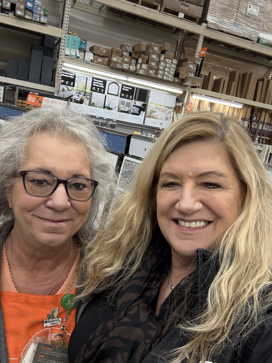 Good morning <a href="/ACS_flooring/">ACS Commercial & Residential Flooring Specialists</a> and @Thd0770 in <a href="/HixsonTN/">Hixson, TN</a>  come say hello to Kim your amazing Flooring Specialist!
<a href="/davescalfani/">David Scalfani</a> <a href="/AcsHeidi/">ACS-Heidi</a>
