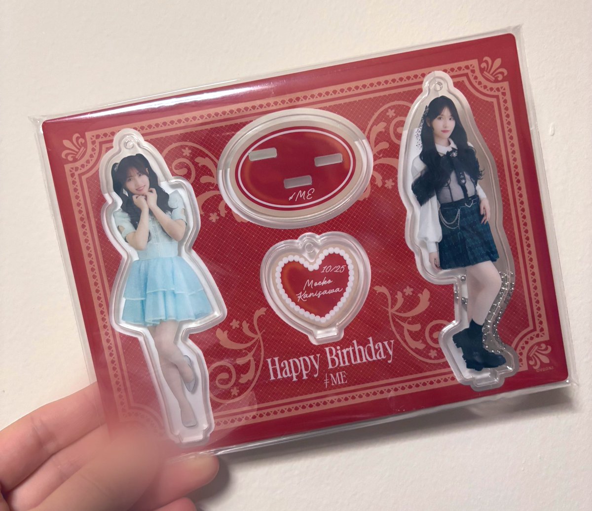 生誕グッズとサイン届いたよ〜🦋 #ノイミー #蟹沢萌子