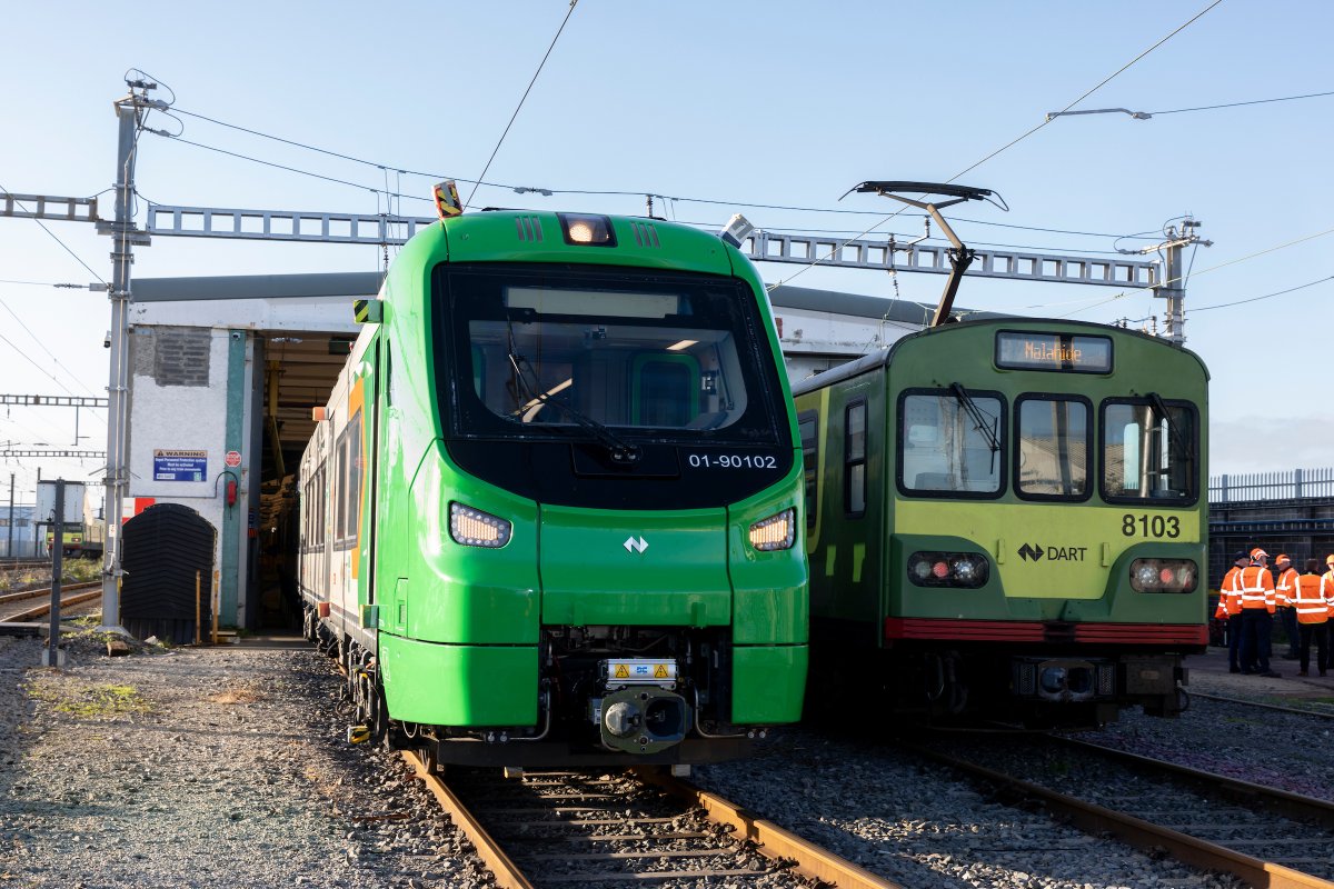 AlstomUK's tweet image. More trains for Ireland! 🍀

We've signed a contract with @IrishRail for 100 new  X’trapolis carriages – our third DART+ order in recent years.

We look forward to delivering these as part of Ireland’s largest-ever fleet order.

More 👉 ow.ly/KRRL50XNbaa