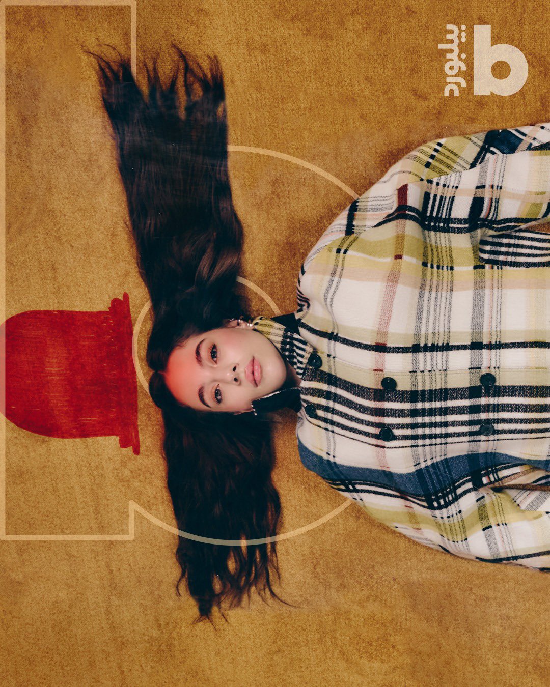 من صمتٍ فُرض عليها، إلى صوتٍ اختار أن يُسمَع.. قصة بيسان إسماعيل ليست حكاية شهرة سريعة، بل مسيرة إصرار وصبر، وخسارات مبكرة لم تُطفئ الحلم.. اقرأوا قصّة الغلاف عبر موقعنا الآن وشاهدوا المقابلة كاملة عبر قناتنا في اليوتيوب 