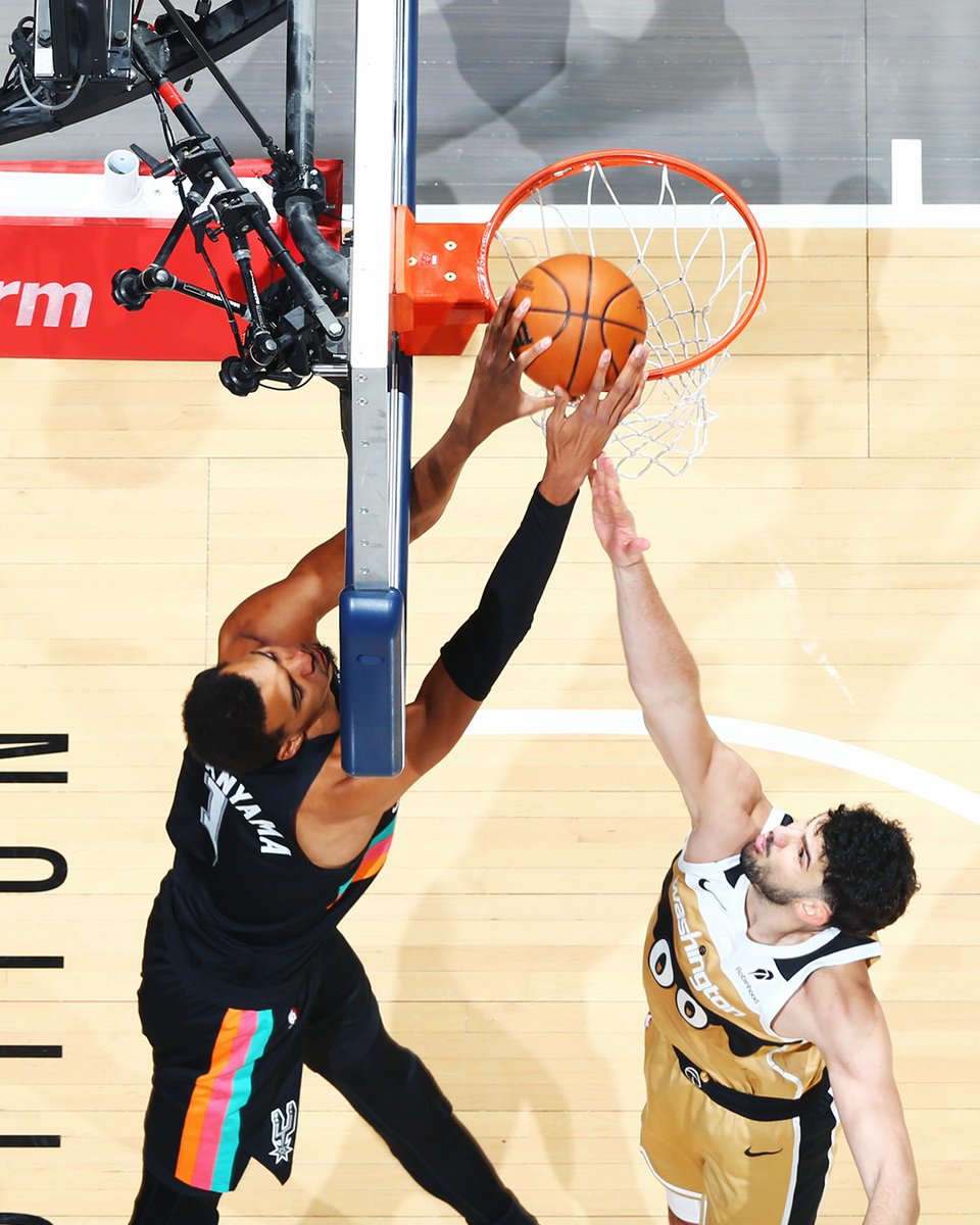 NBA's tweet image. The concentration.
The athleticism.
The finish.

Wemby is UNREAL. 🤯