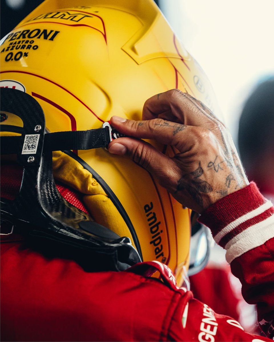 ScuderiaFerrari's tweet photo. When No.44 went Down Under 🌏🇦🇺 https://t.co/TNJBap3wxb