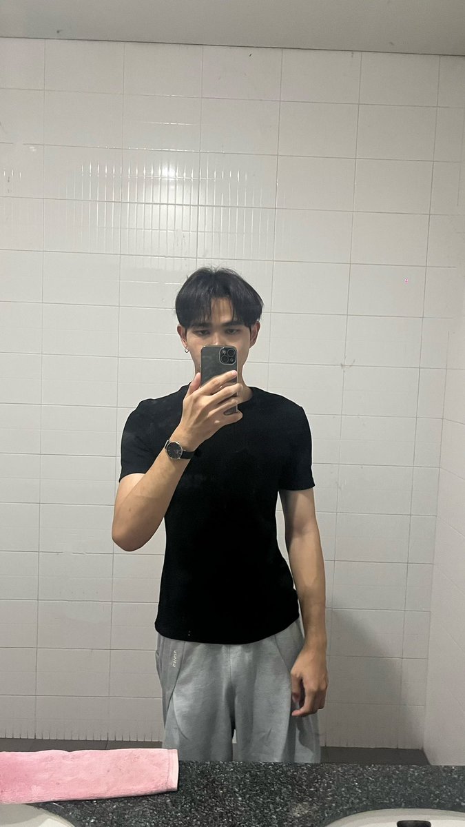 klipkkc's tweet photo. ชื่อคลิปนะคับ ตอนนี้อายุ 22 ใกล้จะเรียนจบแล้วว ชอบไปน้ำตก แล้วก็เดินเล่นมากๆ 
🐶 มีหมา 2 ตัว อยากมีหมาตัวที่ 3 นะค้าบ https://t.co/3ApaHz30SU