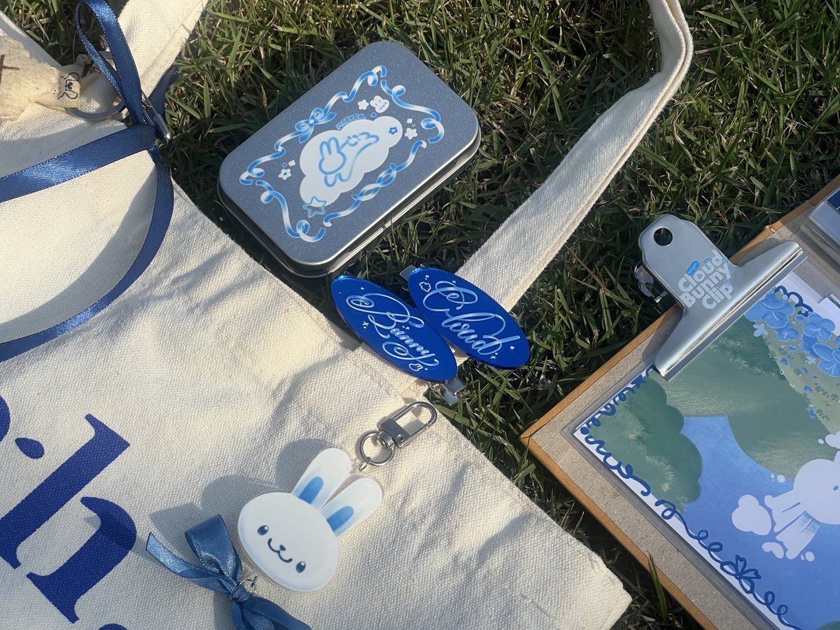 พรุ่งนี้มีรอบออนไลน์คุณหมี่เย็นนะครับบ 
ทางบ้านเตรียมตัวเลย ! 🐰🩵