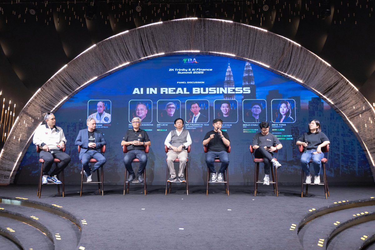 Hello Blockchain tweet media