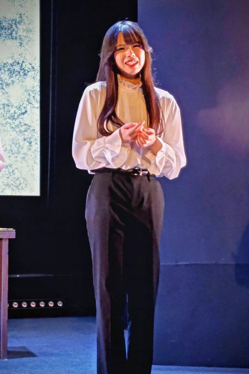 DqQedV2ya5EVto9's tweet image. 2025年12月21日(日)熱海殺人事件。山組水野朋子婦人警官役 市村千夏さん @chinatsu_x_  。Twitterとかでおどりやってるのはなんとなく知ってるけど。演技も出来て、器用な子なんだと思いました。
#リトルロック感想 @little__rock_
#リトルロック熱海