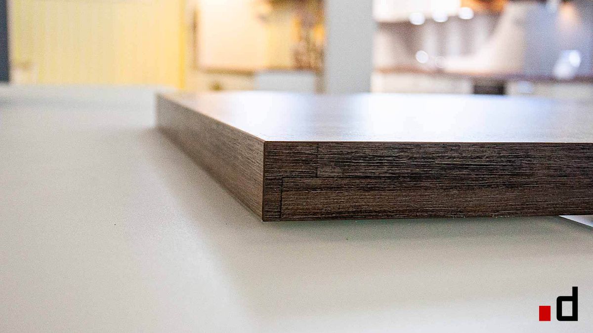 🏡💡Die perfekte Lösung für stilvolle und pflegeleichte Küchen: Laminat-Arbeitsplatten von #dassbach Küchen! Perfektioniere dein Zuhause mit einer Auswahl, die zu jedem Stil passt.🔝👉 buff.ly/13F1qV7 #Küchenideen #DassbachKüchen