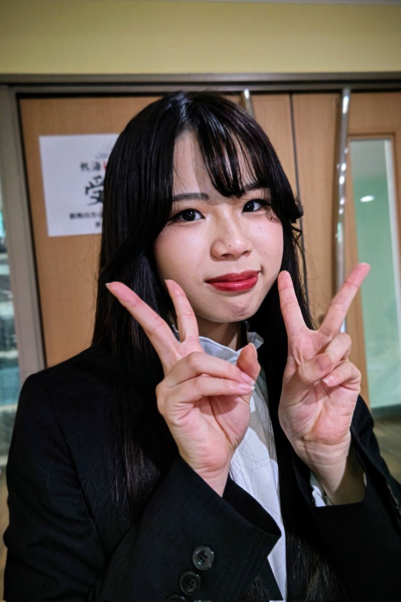 DqQedV2ya5EVto9's tweet image. 2025年12月21日(日)熱海殺人事件。山組水野朋子婦人警官役 市村千夏さん @chinatsu_x_  。Twitterとかでおどりやってるのはなんとなく知ってるけど。演技も出来て、器用な子なんだと思いました。
#リトルロック感想 @little__rock_
#リトルロック熱海