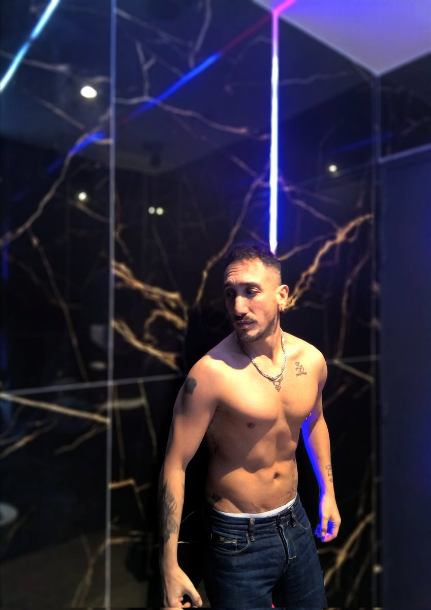 ryanbecause's tweet image. top4fans.com/ryanbecause 

L'abonnement reste à moitié prix jusqu'à Noël -50% sur tout le contenu. 🎅