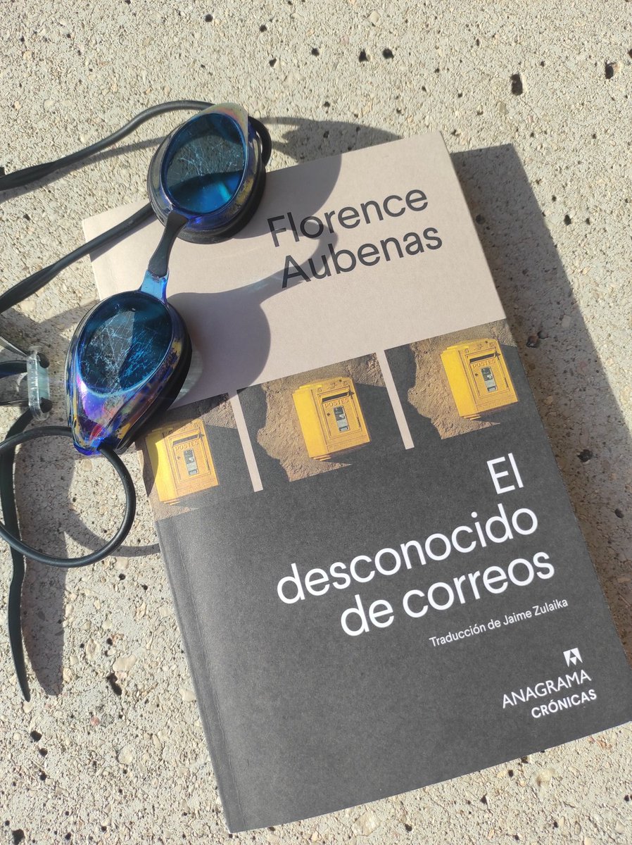 ladylibrorojo's tweet image. Hoy escribo en @tdetour sobre #ElDesconocidoDeCorreos #FlorenceAubenas, la investigación de un crimen marcada por los prejuicios.
Cc @AnagramaEditor