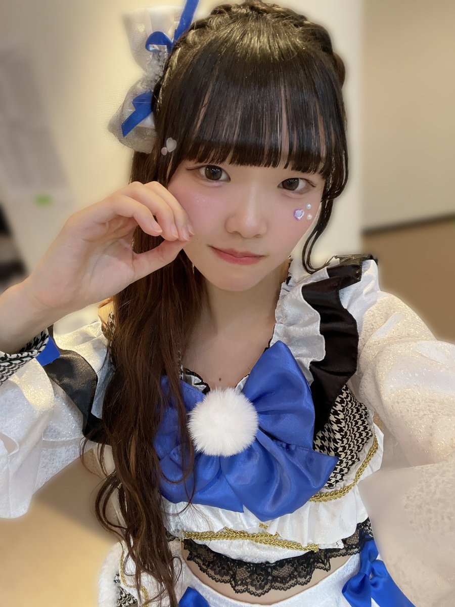 #macaronを照らす物語 
愛知教育大学macaronの青色担当しいです！💍

1️⃣12月のカンガルー
2️⃣一番星
3️⃣Cheeky dreamer 
の3曲で戦わせていただきました！
今のmacaronで絶対に決勝に行きたいです。アツい冬を一緒に始めましょう‼️‼️‼️

出場順3️⃣番、愛知教育大学macaronに清き1票をお願いします！🔥