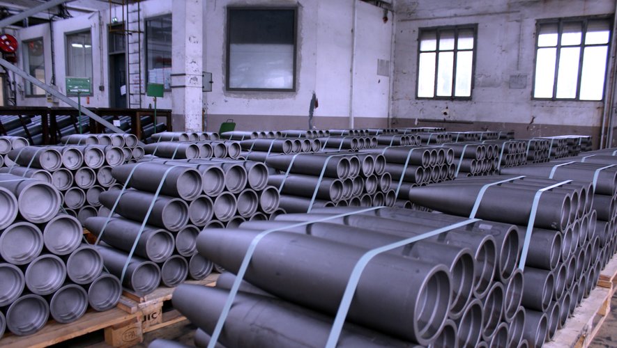 vguillermard's tweet image. #défense @KNDS_France, dans le cadre de sa montée en cadence de munitions de 155mm (pour le canon #Caesar), signe 1 contrat inédit de 3 ans renouvelable auprès des #Forges de #Tarbes portant sur la livraison de 60 000 à 150 000 corps d'obus sur la période 2026-2028.