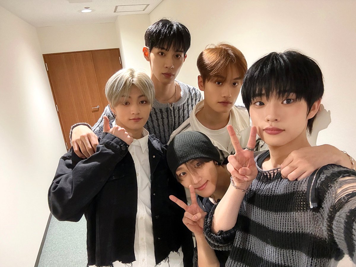 TIOT] 今日もロティのおかげで暖かい😎☀️ #キムミンソン