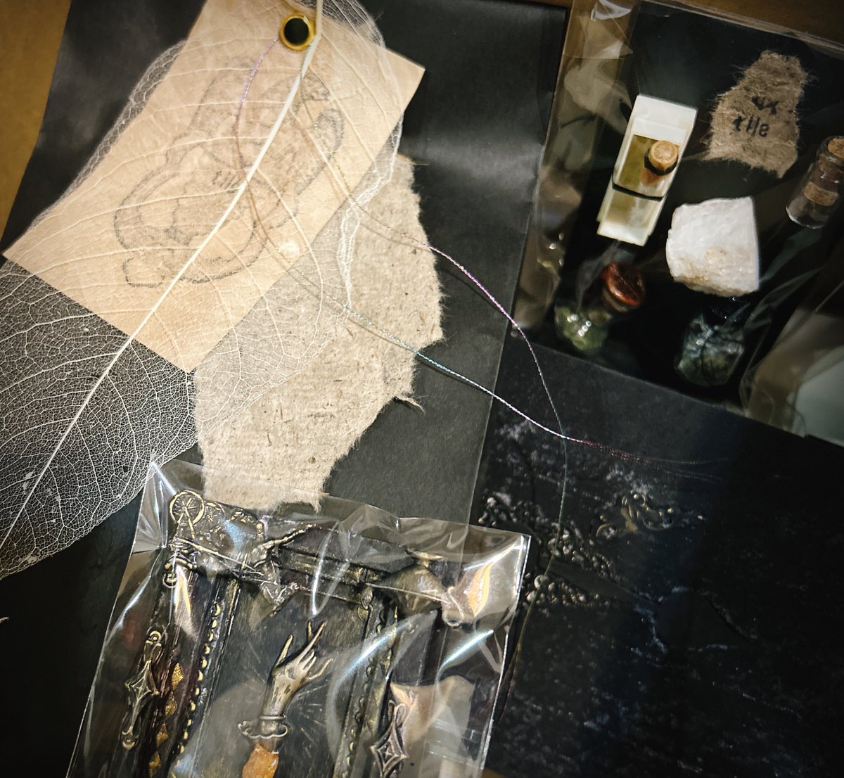 最果て古書店tile (@saihatetile) / Posts / X