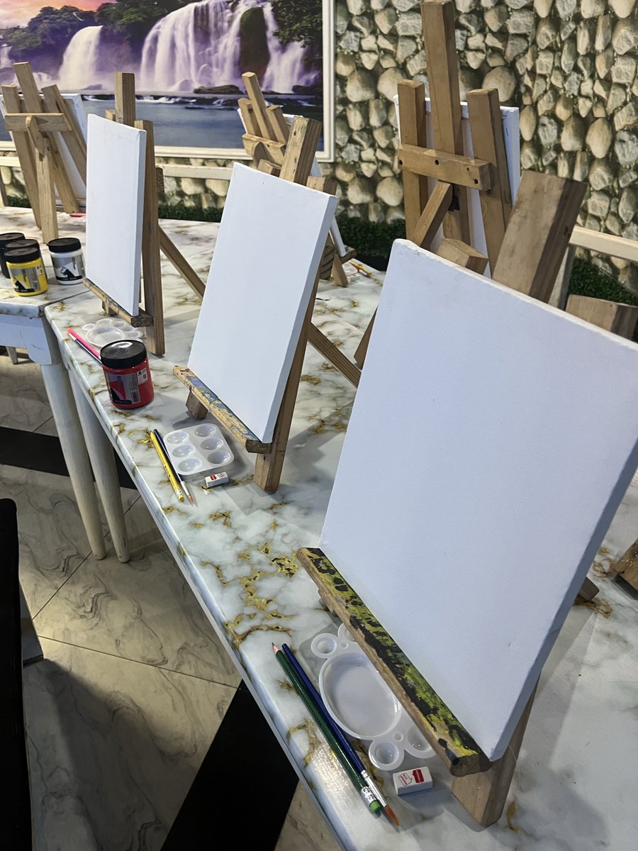 The_AFEProject's tweet photo. The power a blank canvas holds is immeasurable. - Tobi Adebayo

#MakingImpossiblePossible https://t.co/1ooBDoB4bE