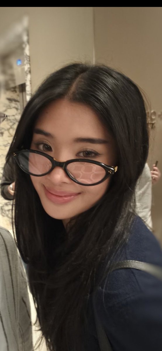 t9hyung's tweet image. I’m feeling so emotional right now. After SO long Sophia is finally home, surrounded by her loved ones. She deserves this so much. I’m so fucking happy for her god I’m so happy I could cry lowkey