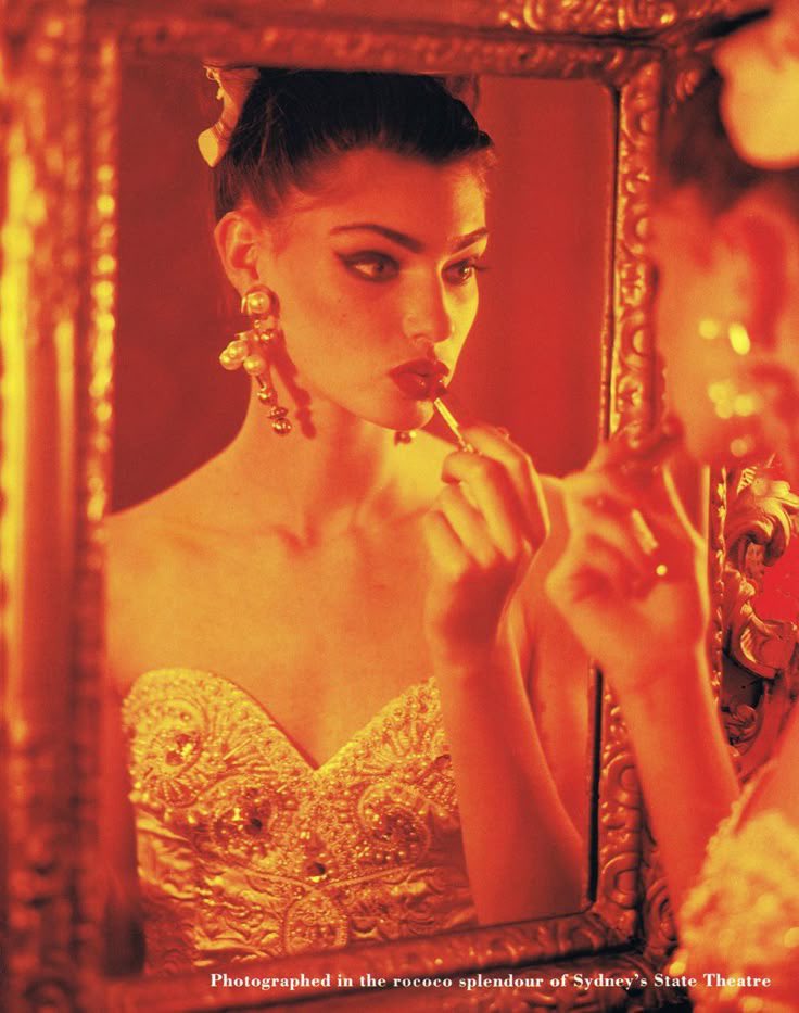 antoni_ua's tweet image. Top models of the 90s

Anneliese Seubert ✨✨✨🇦🇺 
A girl from a small Australian town wins a $250k contract at the age of 17 and becomes a supermodel of the 90s... 😱 
#fashion #90s  #vintage #style #FF #OriginalSupermodel #runway #Supermodel #topmodel #Australia #Germany