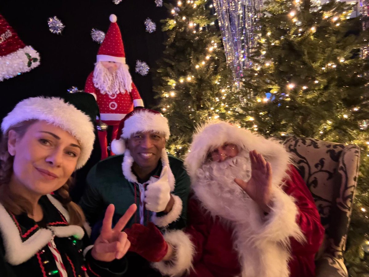 conkers3's tweet image. What an absolute pleasure it has been as a @MenphysUK Ambassador to volunteer at the Santa's Inclusive  Grotto. 

A calm, quiet, sensory-friendly experience for disabled children.

Huge praise to @CallumMckeefery for running this again. The brilliant @Jubiloo 🌟&amp;amp; all volunteers🌟