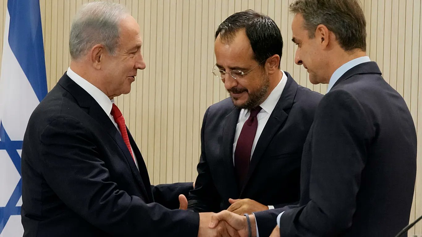 عاجل غزة و"المرحلة الثانية": لماذا تدرس اليونان إرسال مهندسين إلى القطاع؟ 