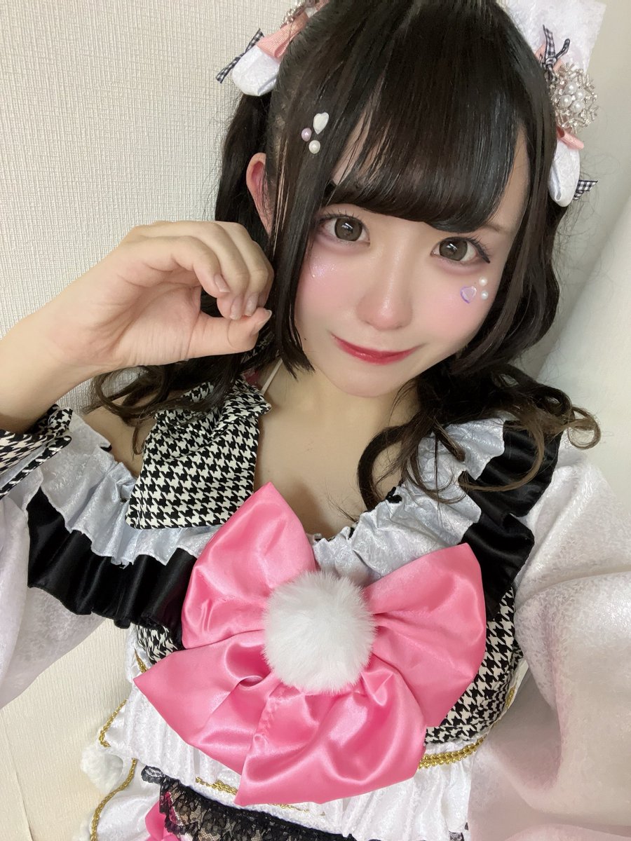 出場順3️⃣番目 愛知教育大学macaron 黒髪姫カット高めツインのもかです！🎀

1️⃣12月のカンガルー
2️⃣一番星
3️⃣Cheeky dreamer 

を披露させていただきました！
もう一度みんなと決勝戦のステージに立ちたい！
macaronへの投票よろしくお願いいたします！
 #UNIDOL東海  #UNIDOL2526冬