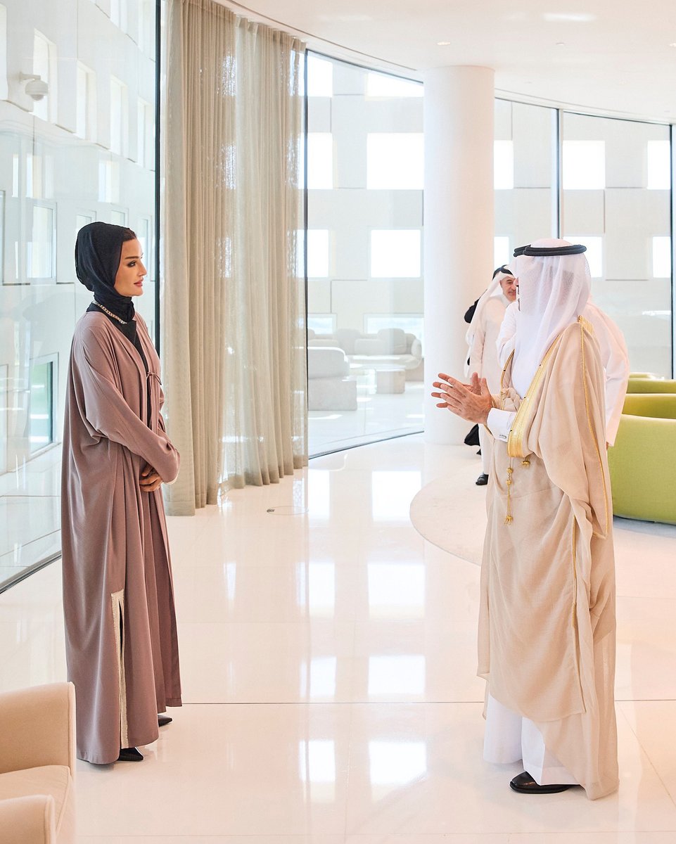 موزا بنت ناصر Moza bint Nasser tweet media