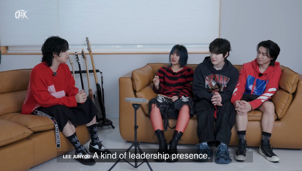 cloveryootony's tweet image. so chrocktikal is basically 3 shy softies and their charismatic wolf leader siyeon