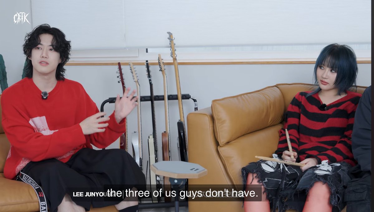 cloveryootony's tweet image. so chrocktikal is basically 3 shy softies and their charismatic wolf leader siyeon