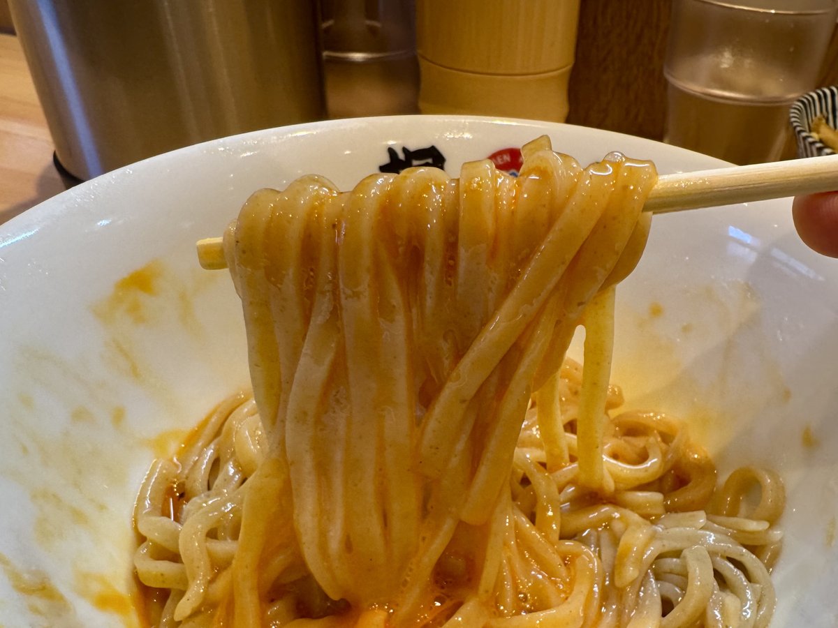 nagoyafood's tweet photo. 📍金山『中華そば桐麺 金山店』

大阪発の人気ラーメン店が金山に登場🔥

極太平打ち麺の甘みとコシを堪能できる名物「桐玉」は必食で、つけめんやサイドの丼ものまで麺好きの心を掴む一杯が揃います🍜✨

https://t.co/HLt0LF94t6 https://t.co/BVHlkJlcYB